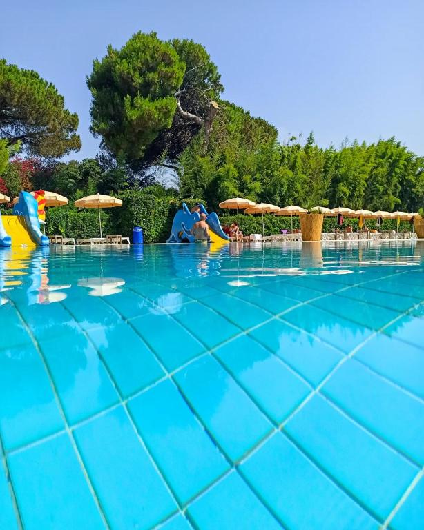 EraOra Hotel Village